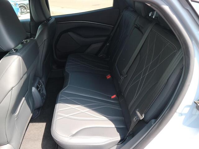 Ford MUSTANG Mach-E Standard RWD 75 kWh Ford Mustang Mach-E 75kWh Standard RWD