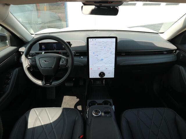 Ford MUSTANG Mach-E Standard RWD 75 kWh Ford Mustang Mach-E 75kWh Standard RWD