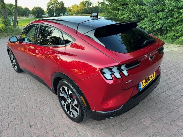 Ford MUSTANG MACH-e EXTENDED AWD 98KWH 337PK PANO/LED LEER/ACARPLAY/FABRIEKSGARANTIE