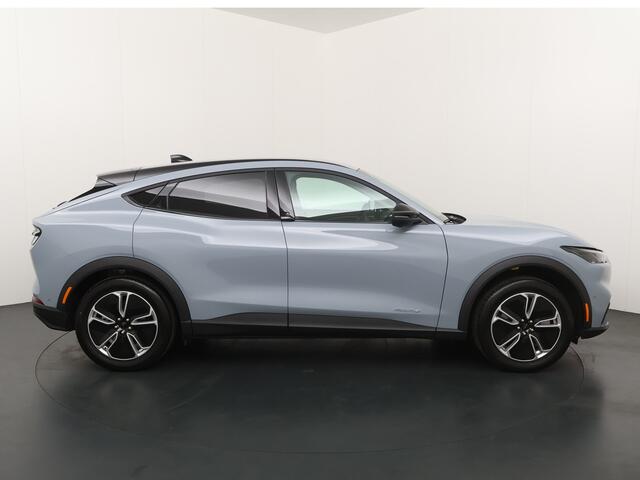 Ford MUSTANG Mach-E RWD 75 kWh | Adapt. cruise | Keyless