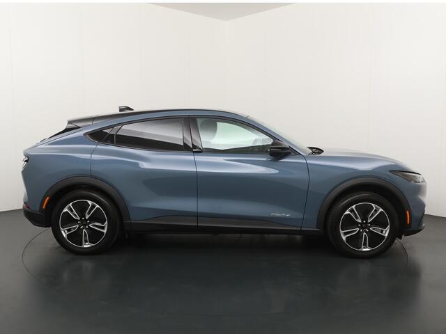 Ford MUSTANG Mach-E RWD 75 kWh | Adapt. cruise | Keyless