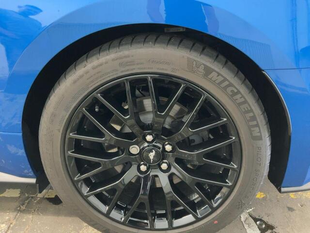 Ford MUSTANG Convertible 5.0 V8 GT | 450pk | 7.500KM! | Volledig Dealer onderhouden EU versie (zie papieren) | Adaptive cruise control | Achteruitrijcamera