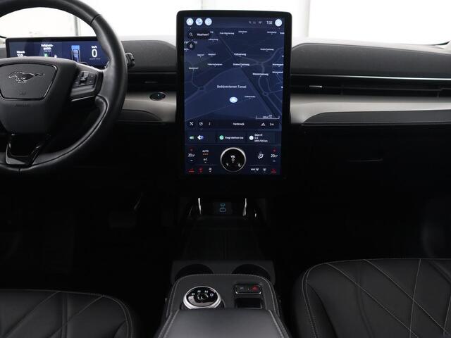 Ford MUSTANG Mach-E RWD 75 kWh | Leder | Stoelverwarming | 360 Camera | Adaptive cruise | B&O Sound | Stuurverwarming | Carplay | Navigatie