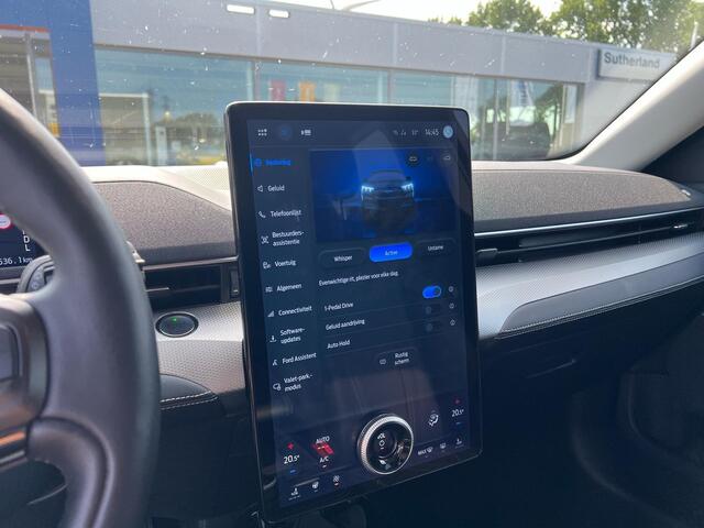 Ford MUSTANG Mach-E Extended RWD 98 kWh 294pk | Technology Pack | Winterpack | B&O Play | Trekhaak Afneembaar