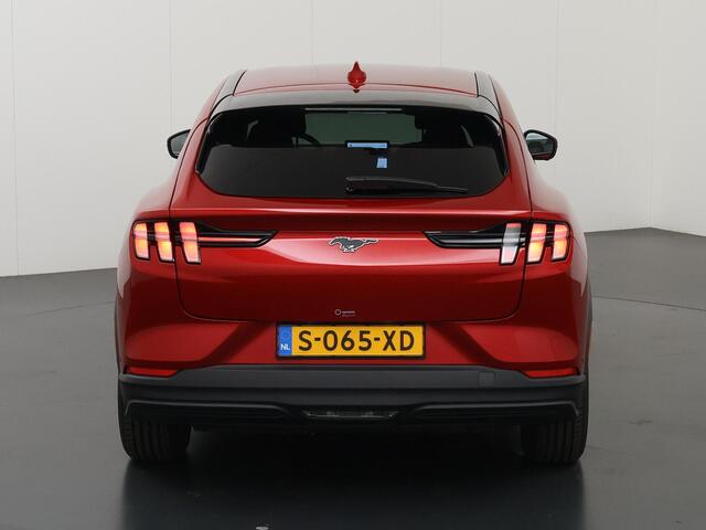Ford MUSTANG Mach-E Extended RWD 98 kWh | Stoel/Stuurverwarming | B&O | Elektr. Achterklep | Parkeercamera 360° | Cruise Control Adaptief | Dodehoekdetectie | Navigatie |