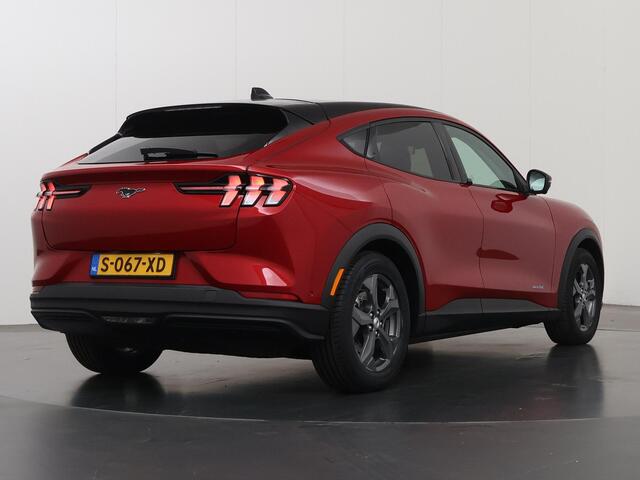 Ford MUSTANG Mach-E RWD 75 kWh | Panoramadak | Stoel/Stuurverwarming | B&O | Elektr. Achterklep | Parkeercamera 360° | Cruise Control Adaptief | Dodehoekdetectie | Navigatie |