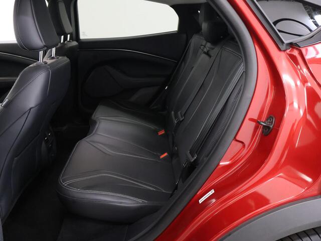 Ford MUSTANG Mach-E RWD 75 kWh | Panoramadak | Stoel/Stuurverwarming | B&O | Elektr. Achterklep | Parkeercamera 360° | Cruise Control Adaptief | Dodehoekdetectie | Navigatie |