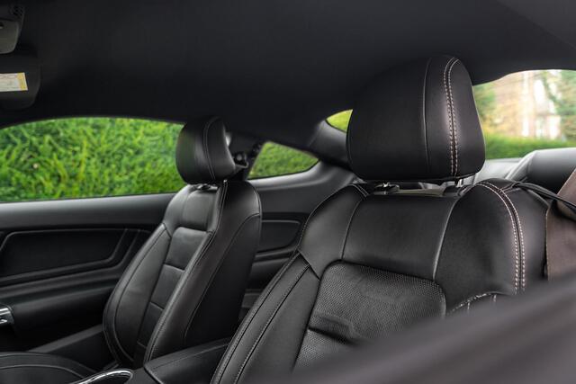 Ford MUSTANG Fastback 2.3 EcoBoost 370pk | Sportuitl | Carbon | Vent & Verw Stoelen