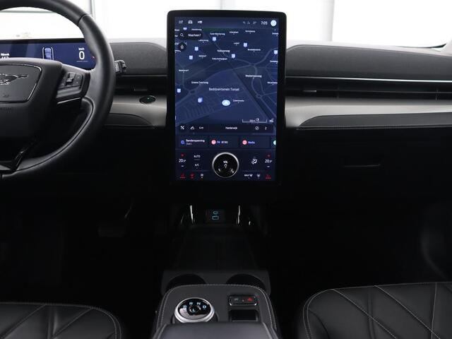 Ford MUSTANG Mach-E Extended RWD 98 kWh | Leder | Stoelverwarming | Adaptive cruise | Camera | Carplay | Keyless | Stuurverwarming