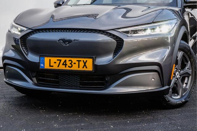 Ford MUSTANG Mach-E RWD 75 kWh Leer/ Stoel-stuurverwarming/ Camera/ Navigatie/ Carplay/ 18" Lmv