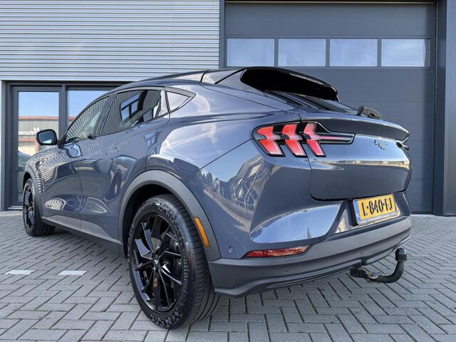 Ford MUSTANG Mach-E RWD 75 kWh ?SOH 93% ?Panoramadak ?Bang & Olufsen ?360º Camera ?Vol Leder ?Elektrische Achterklep ?Adaptieve Cruise ?Lichtmetaal 19" ?Trekhaak
