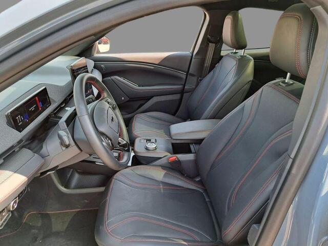 Ford MUSTANG Mach-E Extended Premium AWD 98 kWh 370pk | Panoramadak | Technology Pack + | 1.500kg Trekgewicht