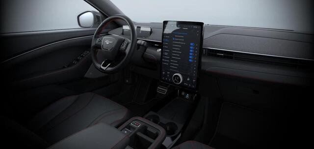 Ford MUSTANG Mach-E Extended Premium RWD 98 kWh 276pk | Ford Voorraad | Tech Pack Plus | Panoramadak