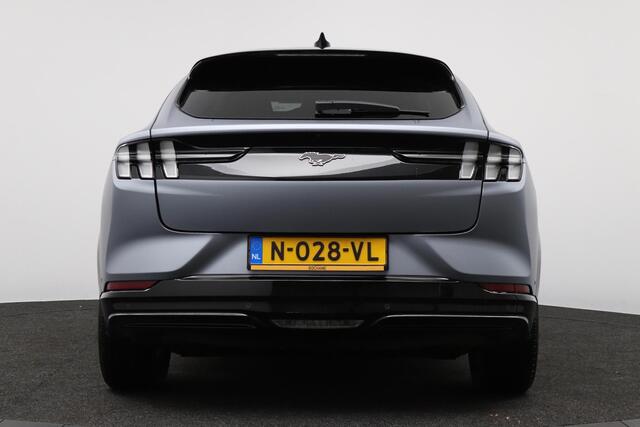 Ford MUSTANG Mach-E RWD 75 kWh | Leder | B&O Audio | Carwrap |