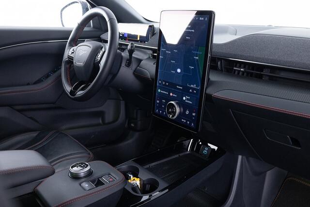 Ford MUSTANG Mach-E AWD 75 kWh | SOH 96% | LEDER | TREKHAAK