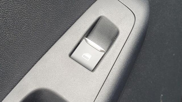 Ford PUMA 1.0 EcoBoost Hybrid Titanium