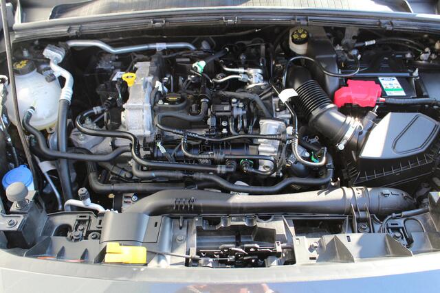 Ford PUMA 1.0-125pk EcoBoost Hybrid ST-Line. April 2024 ! Slechts 11.800km ! Autm. airco, navigatie, telefoonvoorb., camera, pdc v+a, parkeerassistent, LED verl., metallic lak, LM wielen, stoel-, stuur- en voorraamverw., lane- en sideassist, adapt. cruise cntrl etc