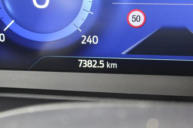 Ford PUMA 1.0-125pk EcoBoost Hybrid ST-Line. April 2024 ! Slechts 7.400km ! Autm. airco, navigatie, telefoonvoorb., camera, pdc v+a, parkeerassistent, LED verl., metallic lak, LM wielen, stoel-, stuur- en voorraamverw., lane- en sideassist, adapt. cruise cntrl etc