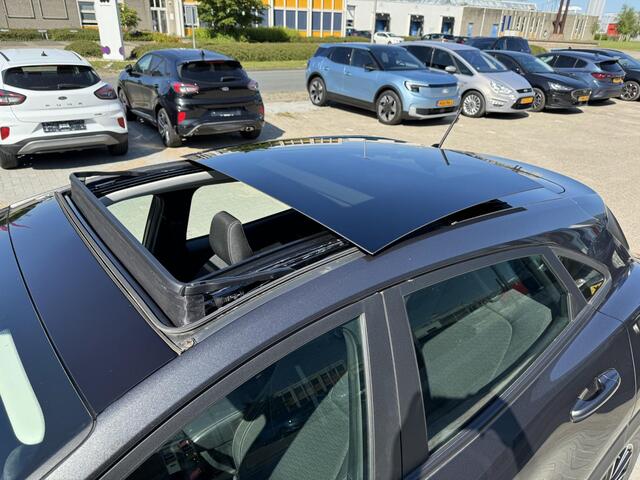 Ford PUMA 1.0 EcoBoost Hybrid Titanium 125pk | Comfort pakket | Winterpack | Panoramadak | Trekhaak | Adaptieve Cruise | BLIS