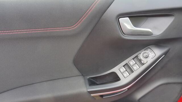 Ford PUMA 125 Hybrid ST-Line Comfort-, Navigatie-, Winter Pack, Trekhaak, garantie tot 11-2027