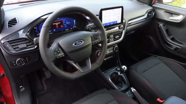 Ford PUMA 125 Hybrid ST-Line Comfort-, Navigatie-, Winter Pack, Trekhaak, garantie tot 11-2027