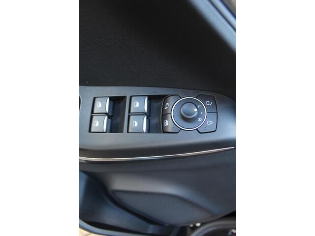 Ford PUMA 1.0 EcoBoost Hybrid ST-Line X , 125pk Climate control , Adap. cruise control , Winter pack ,Camera Parkeersensoren V+A , LED dagrijverlichting