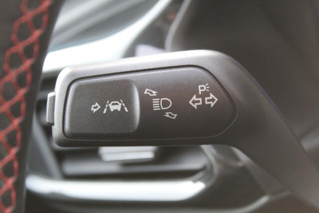 Ford PUMA 1.0 EcoBoost Hybrid ST-Line , 125pk Climate control , Stoel,Stuur en Voorruitverwarming Navigatie , Bluetooth , Parkeersensoren achter