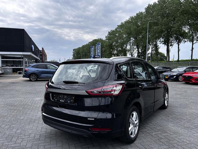 Ford S-MAX 2.5 HYBRID Titanium 7p. 190pk | Adaptieve Cruise Control | 7zits | 1.560 trekgewicht | Sync 3 Navigatie | Achteruitrijcamera