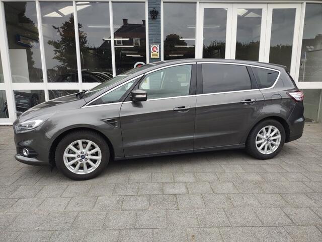Ford S-MAX TITANIUM
