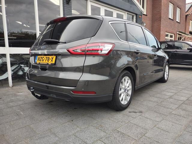 Ford S-MAX TITANIUM