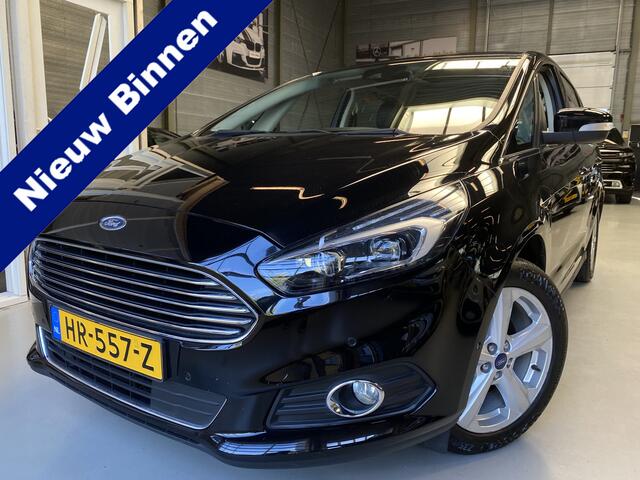 Ford S-MAX 1.5 Titanium Navigatie, Panorama, Cruise