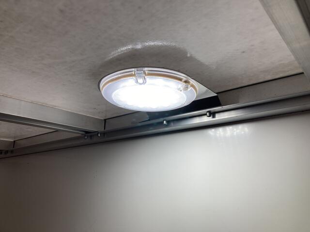 Ford TRANSIT 350 2.0 TDCI L4H1 Trend Bakwagen + Laadklep 130pk/96kW 6-bak | Super netjes |