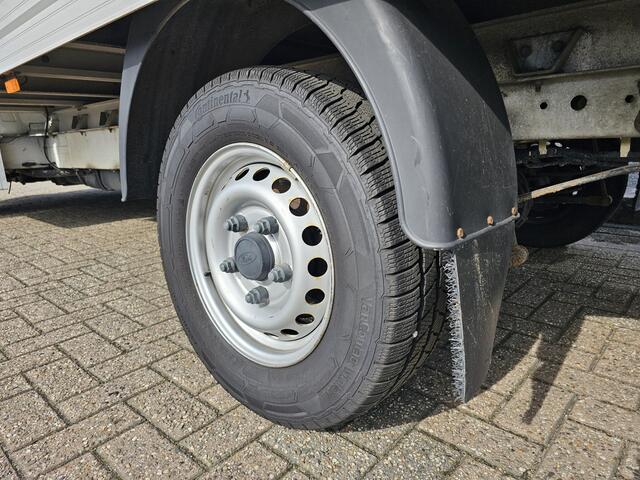 Ford TRANSIT 350 2.0 TDCI 131 PK Bakwagen * Airco * Camera * NAVI * Euro VI *