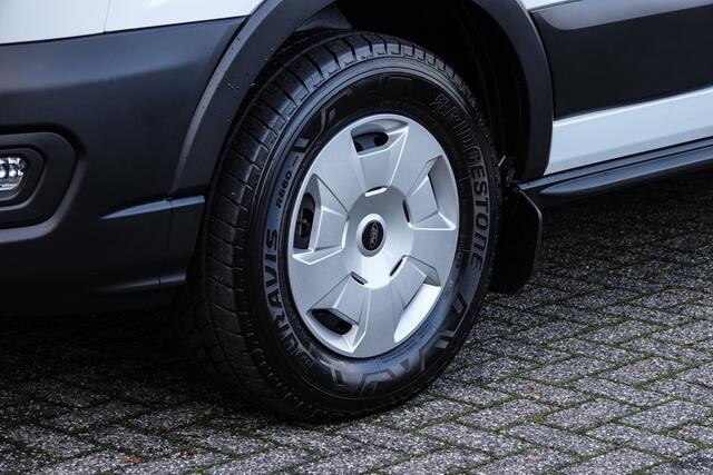 Ford TRANSIT L2H2 2.0Tdci 130Pk | 350 | Trend | Virtual Cockpit | Achteruitrijcamera | 270° Achterdeuren | Frozen White Nr. 2