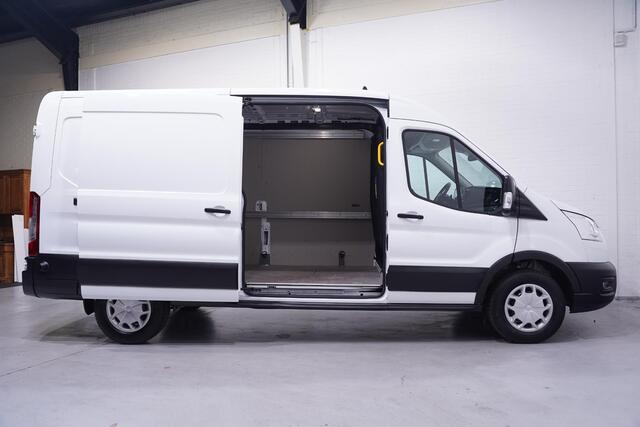 Ford TRANSIT 2.0 TDCI 130 pk L3H2 Trend Airco, Cruise Control Laadruimte Pakket, PDC V+A, 3-Zits, Slechts 28 dkm