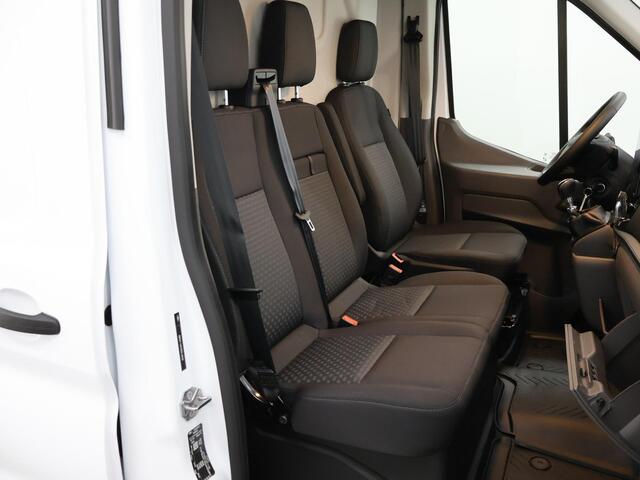 Ford TRANSIT 350 2.0 TDCI L3 H2 Trend | Navigatie | Stoelverwarming | Trekhaak 2500 KG AHW | Airco | 3-Zits | NIEUW | Carplay - Android Auto | Laadruimte Pakket | Cruise Control | Multifuntioneel Stuurwiel