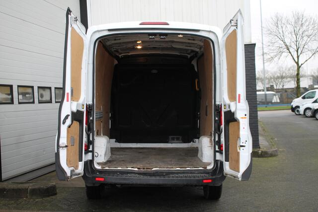 Ford TRANSIT 2.0 TDCI 130PK L2H2 EURO 6 - Airco - Navi - Cruise - ¤ 19.900,- Excl.