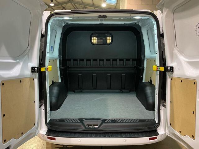 Ford TRANSIT 310 2.0 TDCi EcoBlue 310 L1 Sport | Dubbele Cabine | 170pk Automaat | DC | Achteruitrijcamera | Dubbele schuifdeur | Stoelverwarming
