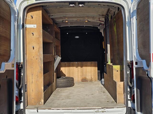 Ford TRANSIT 350 2.0 TDCI L3H2 Trend 130pk Trekhaak | Airco | Parkeersensoren | Cruise Control | 3.000 kg trekgewicht!