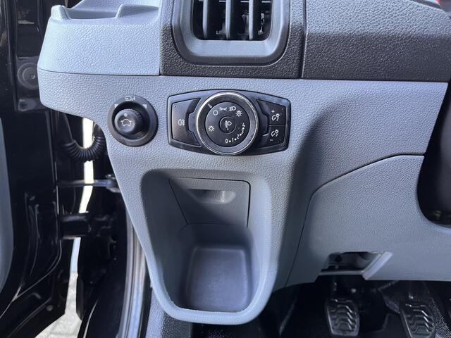 Ford TRANSIT 350 2.0 TDCI L4 DC Cruise controle Trekhaak 2800kg trekgewicht 6-Persoons Telefoonverbinding 1e eigenaar Open laadbak Pick up p-up bakwagen Euro 6