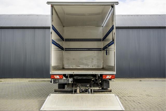 Ford TRANSIT 2.0 TDCI Bakwagen met laadklep | Euro 6 | 131 PK | Airco | Cruise | 3-Persoons