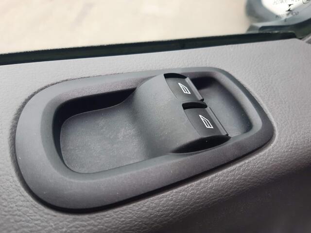 Ford TRANSIT 350 2.0 TDCI 130Pk L4 Trend Laadklep, Airco Cruisecontrol