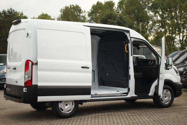 Ford TRANSIT 350 2.0TDCI 130pk L2H2 Trend | Camera | Carplay/Android | Cruise | Lease 591,- p/m