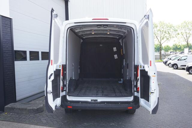Ford TRANSIT 2.0 TDCI 130PK L2H2 EURO 6 - A/C Climate - Navi - Cruise - PDC - ¤ 20.900,- Excl.