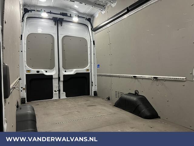 Ford TRANSIT 2.0 TDCI 131pk L4H3 Euro6 Airco | Camera | Cruisecontrol | Verwarmde voorruit Parkeersensoren, Bijrijdersbank