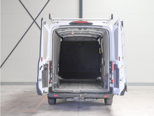 Ford TRANSIT 310 105PK L3H2 Trend Navigatie Airco Parkeersensoren Bluetooth 3Zits Trekhaak Camera