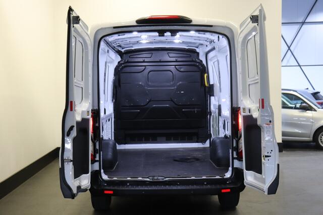 Ford TRANSIT 2.0 TDCI 130PK L2H2 - EURO 6 - Airco - Cruise - PDC - ¤ 16.900,- Excl.