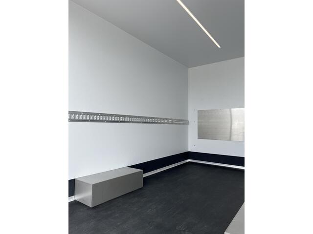 Ford TRANSIT 350 2.0 TDCI L4H1 Trend Skeletal | Karhof Opbouw Gesloten Deuren | BPM Voordeel | Carplay-Android auto| Cruise Control | Voorruitverwarming | Laadvermogen 1303 KG | Sync4 |