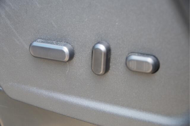 Ford TRANSIT 350 2.0 TDCI L3H2 DC-5P, XENON, 2X SCHUIFDEUR, TREKHAAK, ADAPT. CRUISE, STANDKACHEL, CAMERA, NAVI, AIRCO, STOELVERWARMING, APPLE CARPLAY, DUBBELE CABINE