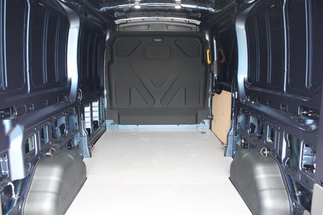 Ford TRANSIT 350 2.0 TDCI L3H2 Limited 165pk - Adaptive Cruise - Luchtvering - Blind Spot - 360 camera - Navigatie - Stoel-Stuurverwarming - Trekhaak - Rijklaar